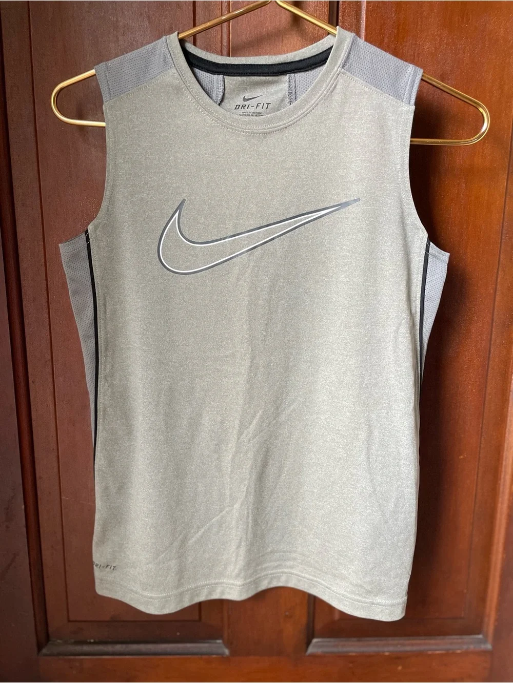 Nike dri fit boys medium sleeveless gray athletic tank top